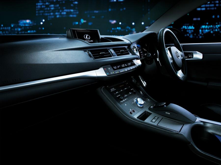  Lexus CT200h 2010 года  (JP) (фото 11 из 12)